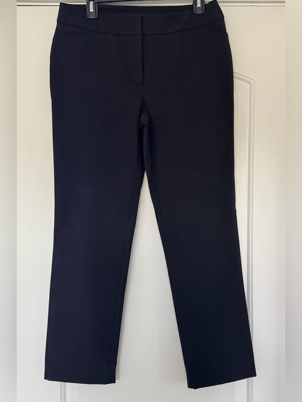 Ann Taylor Black Straight-Leg Dress Pants (Size 6)